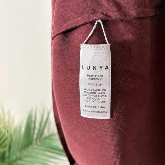 LUNYA Washable Silk Tank Top Red - Picture 5 of 5